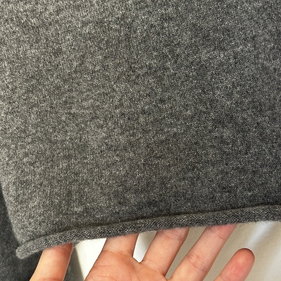 VINCE 100% Cashmere Dolman Sleeve Tunic Boxy Sweater - Picture 5 of 7